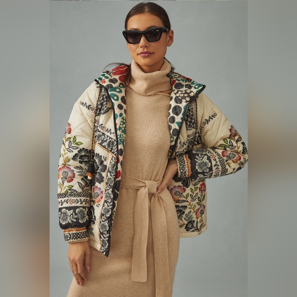 FARM Rio Reversible Romantic Garden Puffer Size M - Picture 4 of 7